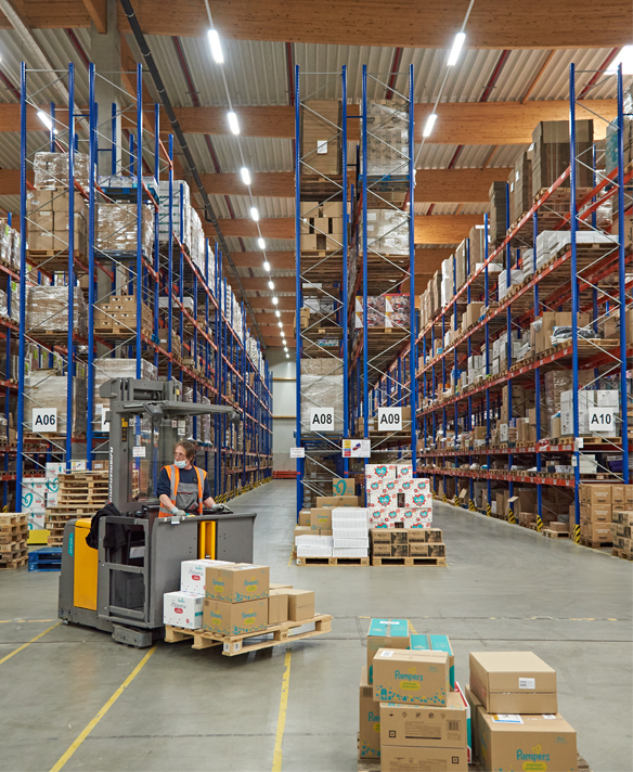 Behind the scenes of e-commerce logistics